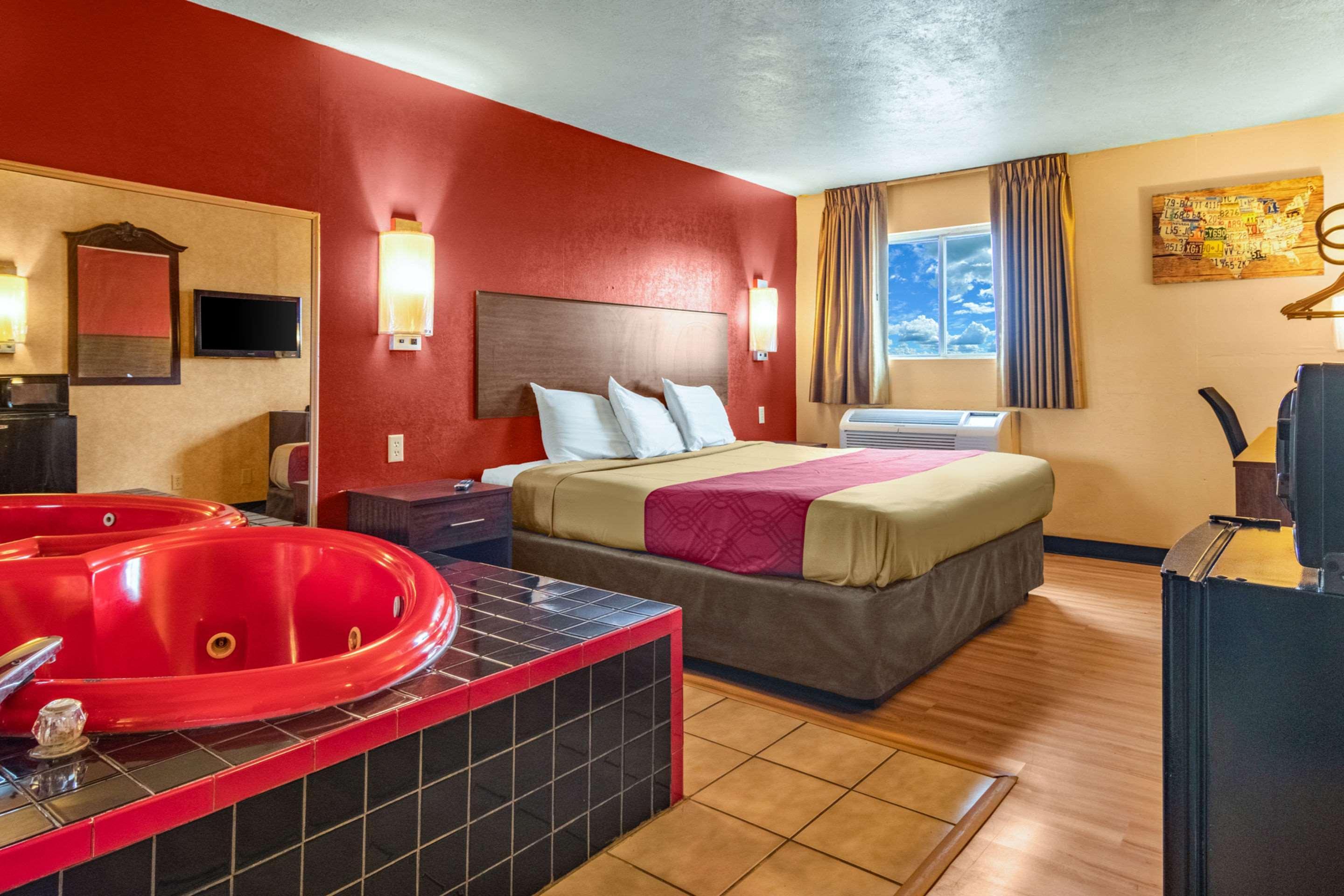Econo Lodge Kent Exterior foto