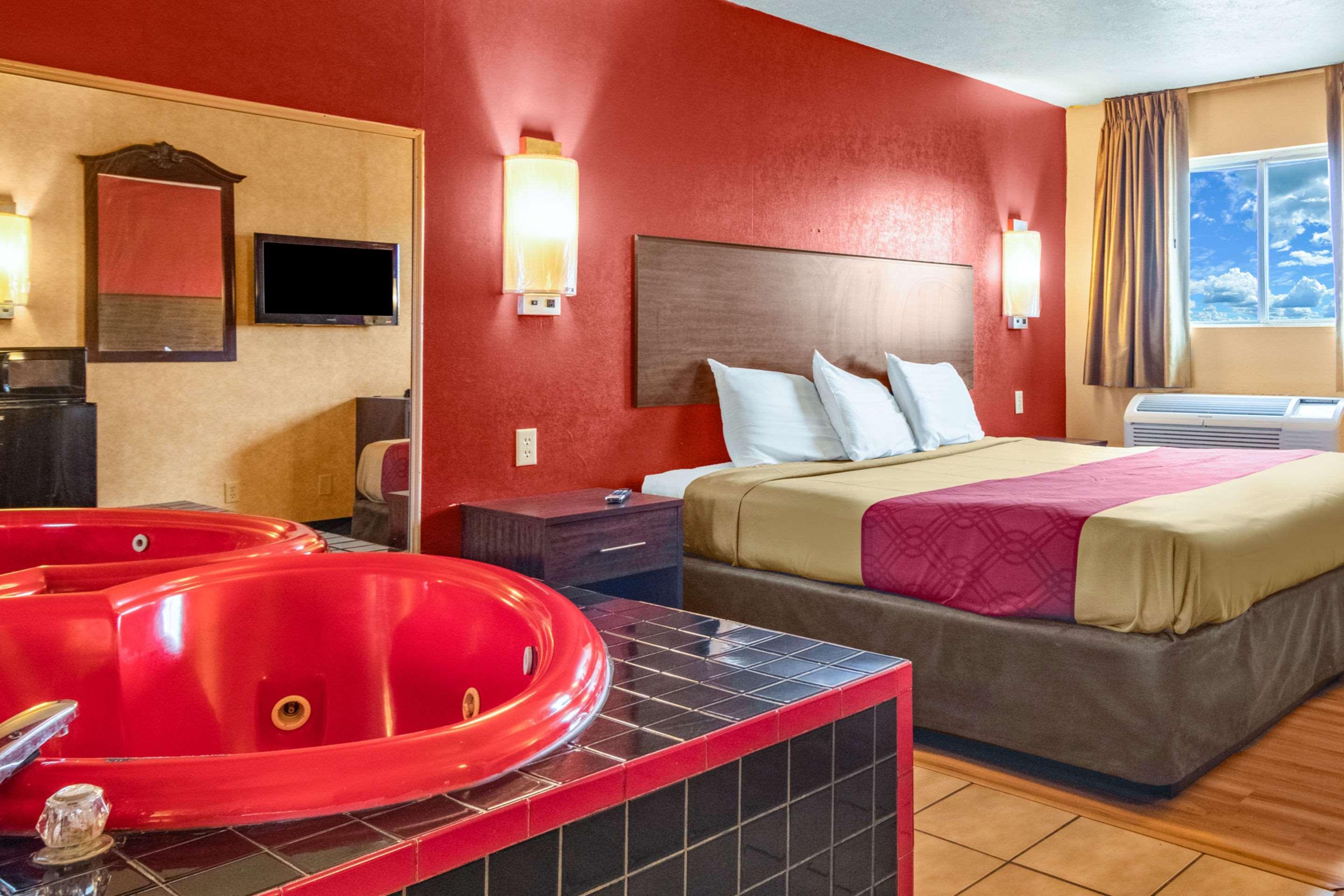 Econo Lodge Kent Exterior foto