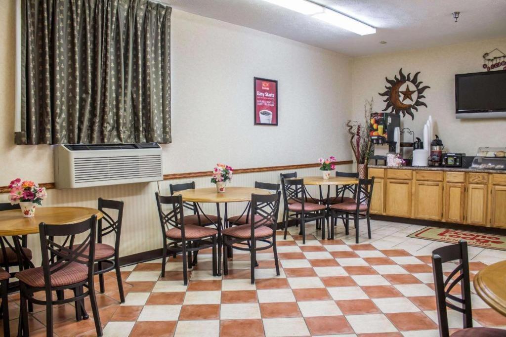 Econo Lodge Kent Exterior foto